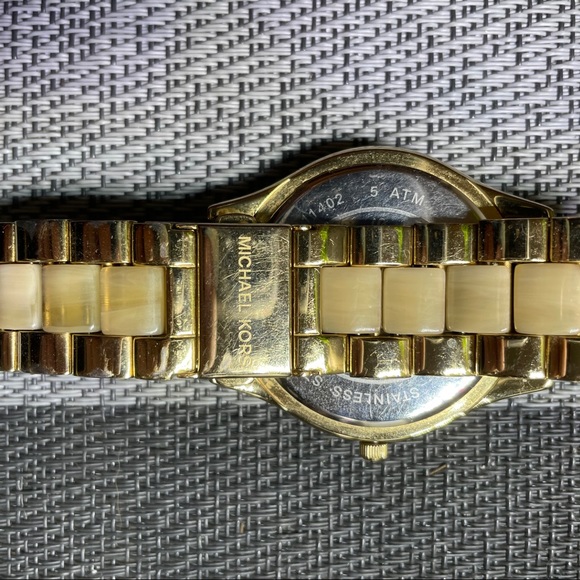 Michael Kors Watch - Picture 5 of 6